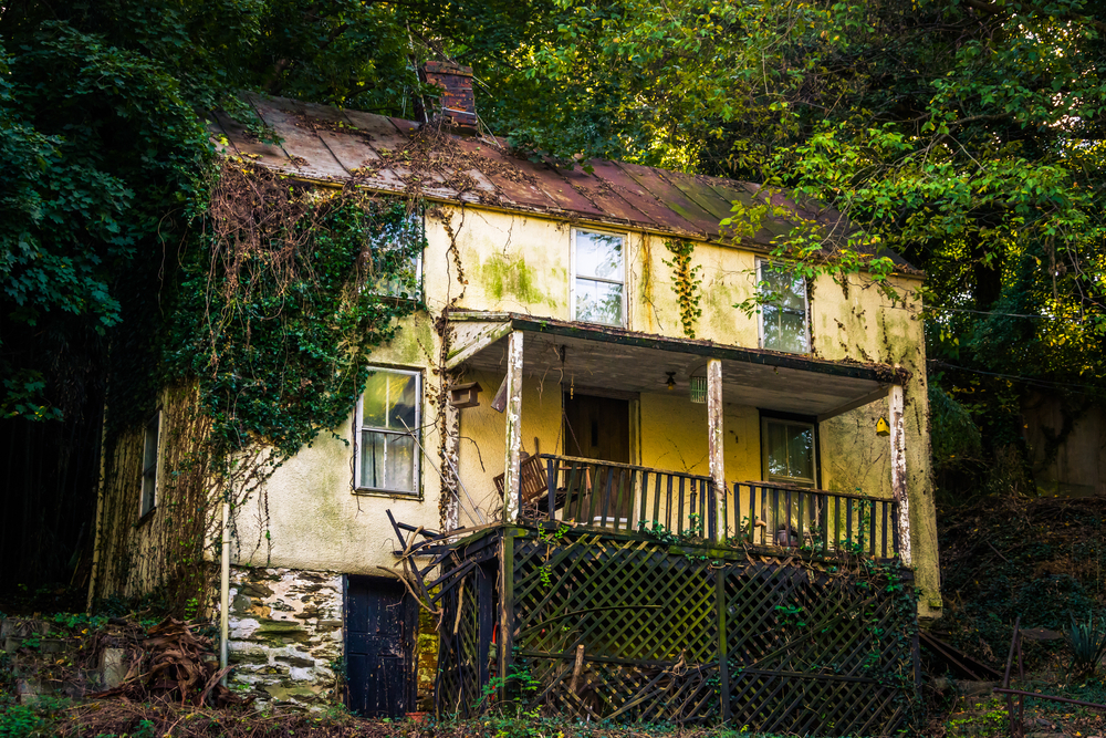 Abandoned house in Harpers Ferry , West Virginia.